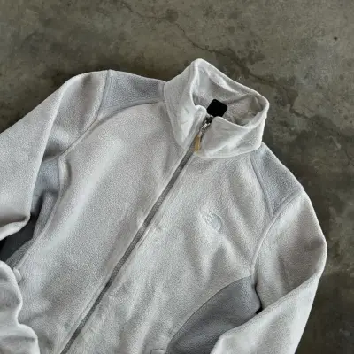 Chaqueta polar gris The North Face para mujer - miniatura 4