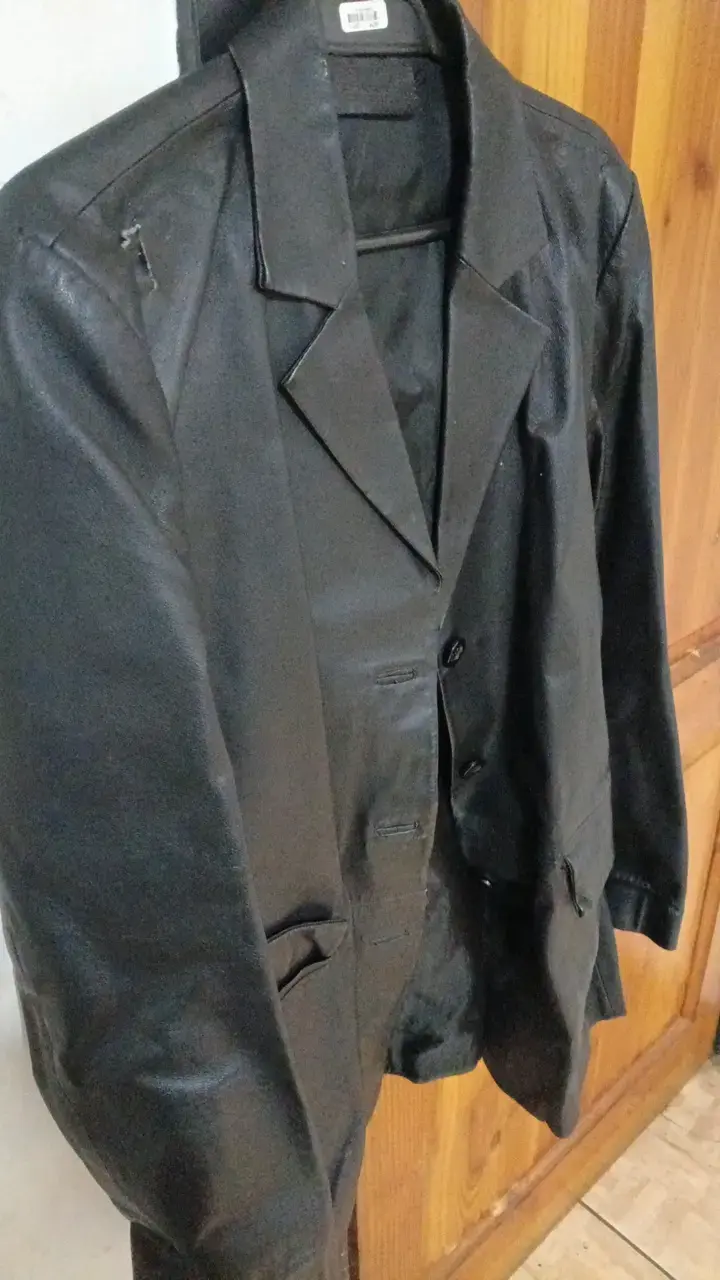 Chaqueta de cuero negra elegante para hombre - 2