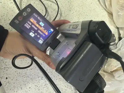 Videocámara Sony Handycam con pantalla LCD - miniatura 1