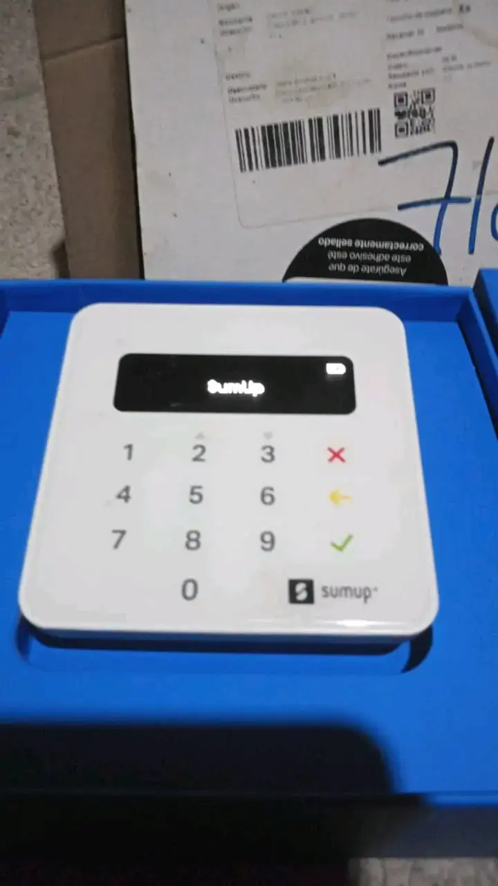 Lector de tarjetas SumUp con cargador - 2