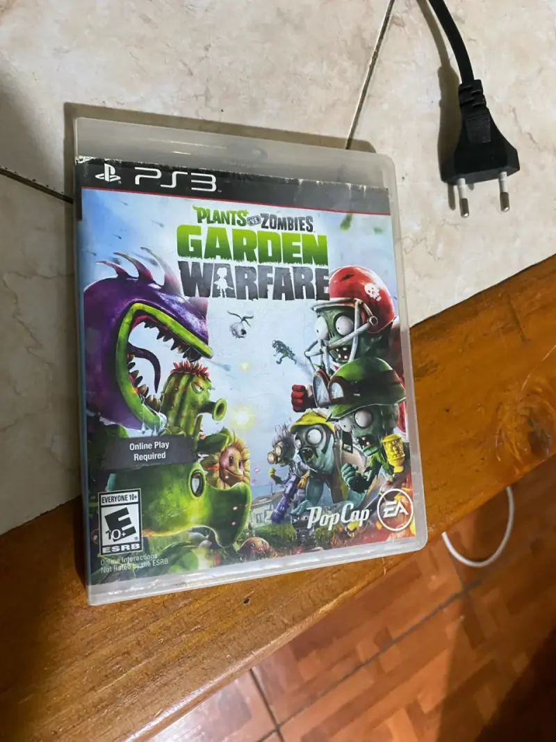 Juego PS3 Plants vs Zombies Garden Warfare