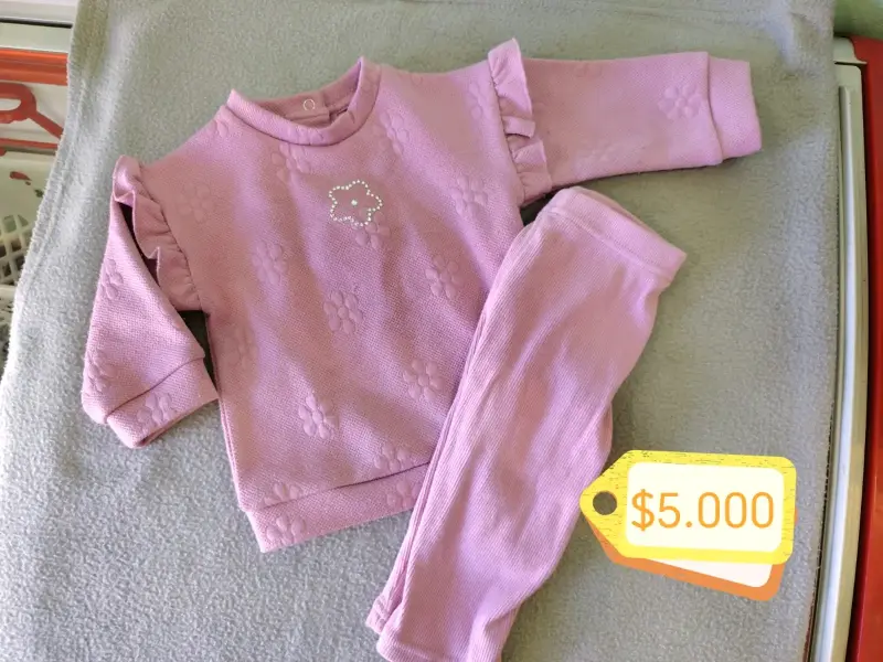 Conjunto de ropa para niña color rosado