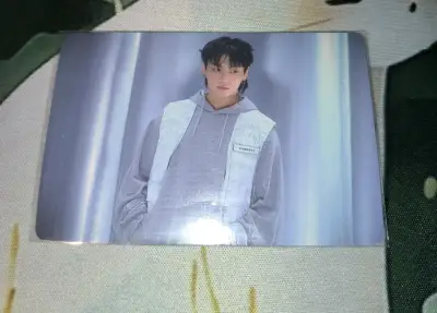 Tarjeta de colección Golden Jung Kook - miniatura 1