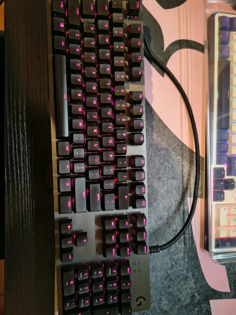 Teclado mecánico Logitech G513 Carbon - 1