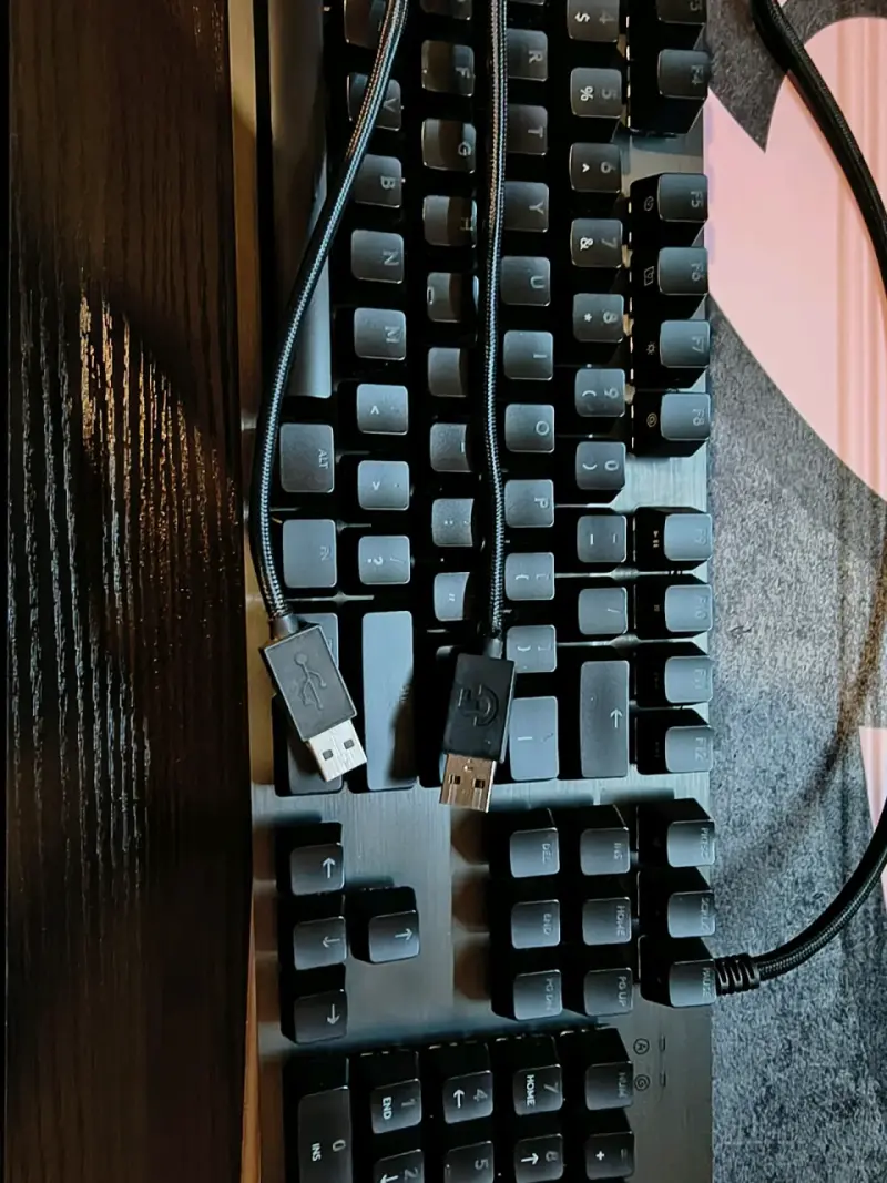 Teclado mecánico Logitech G513 Carbon - 2