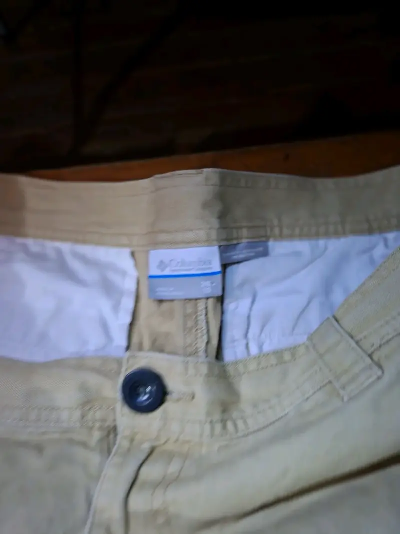 Shorts cargo beige Columbia para hombre - 3