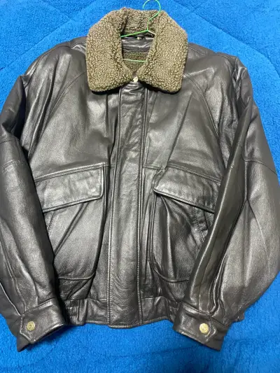 Chaqueta de cuero Pierre Cardin con forro removibl - miniatura 1