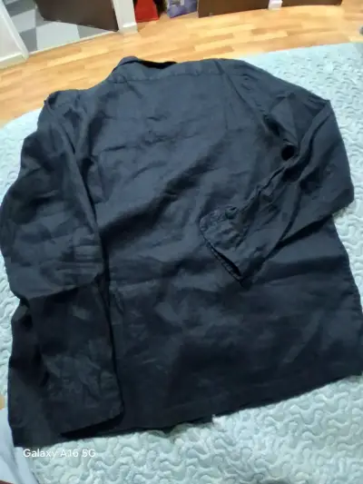 Camisa de lino negro para hombre  XL. C&A...130 cm - miniatura 4