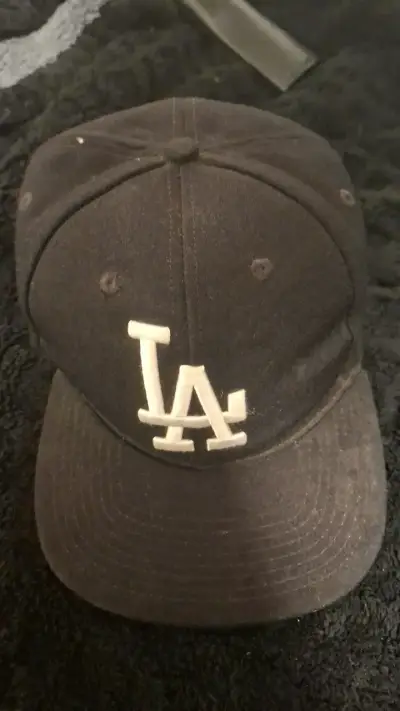 Gorra negra Mitchell & Ness con logo LA - miniatura 1