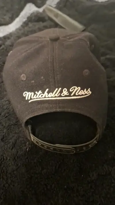 Gorra negra Mitchell & Ness con logo LA - miniatura 2