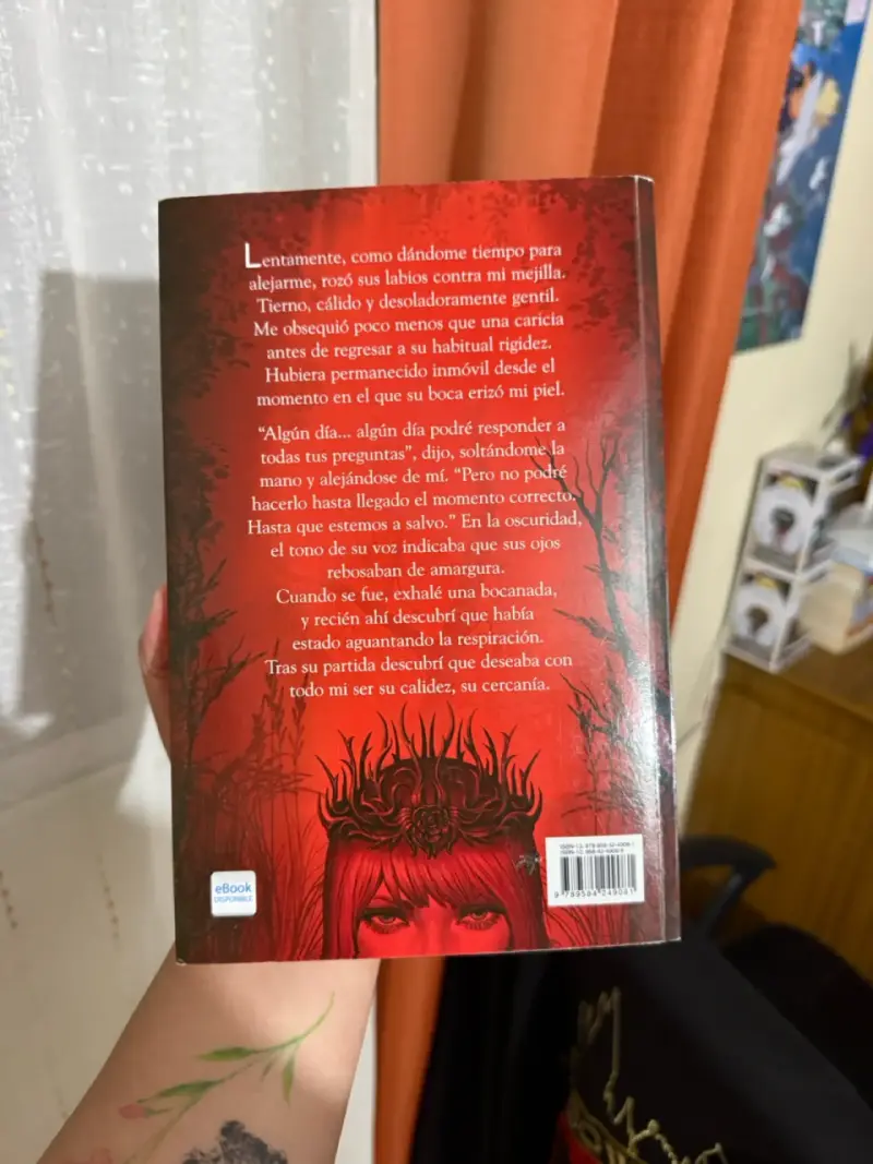Una Corte de Rosas y Espinas de Sarah J. Ma - 2