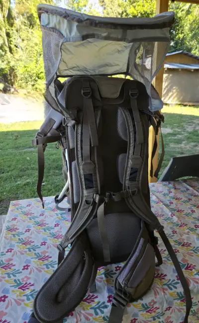 Mochila porta bebé con capota Doite - miniatura 3