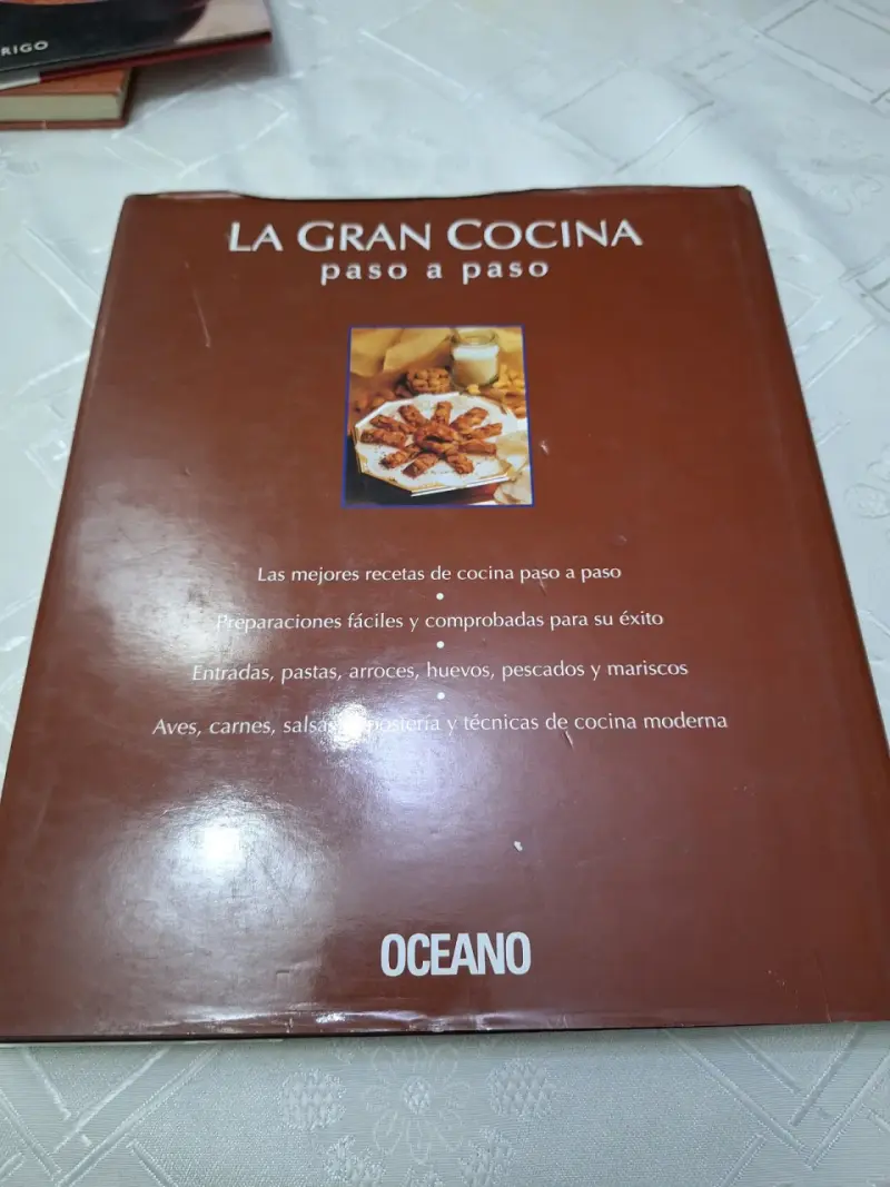 Libro Decoración de Tortas y Souvenirs - 2