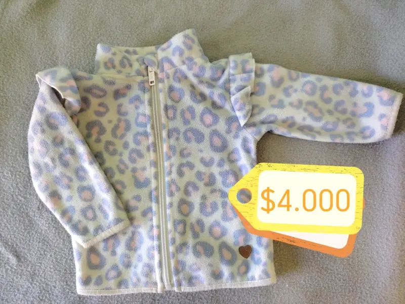 Chaqueta polar infantil con estampado de leopardo