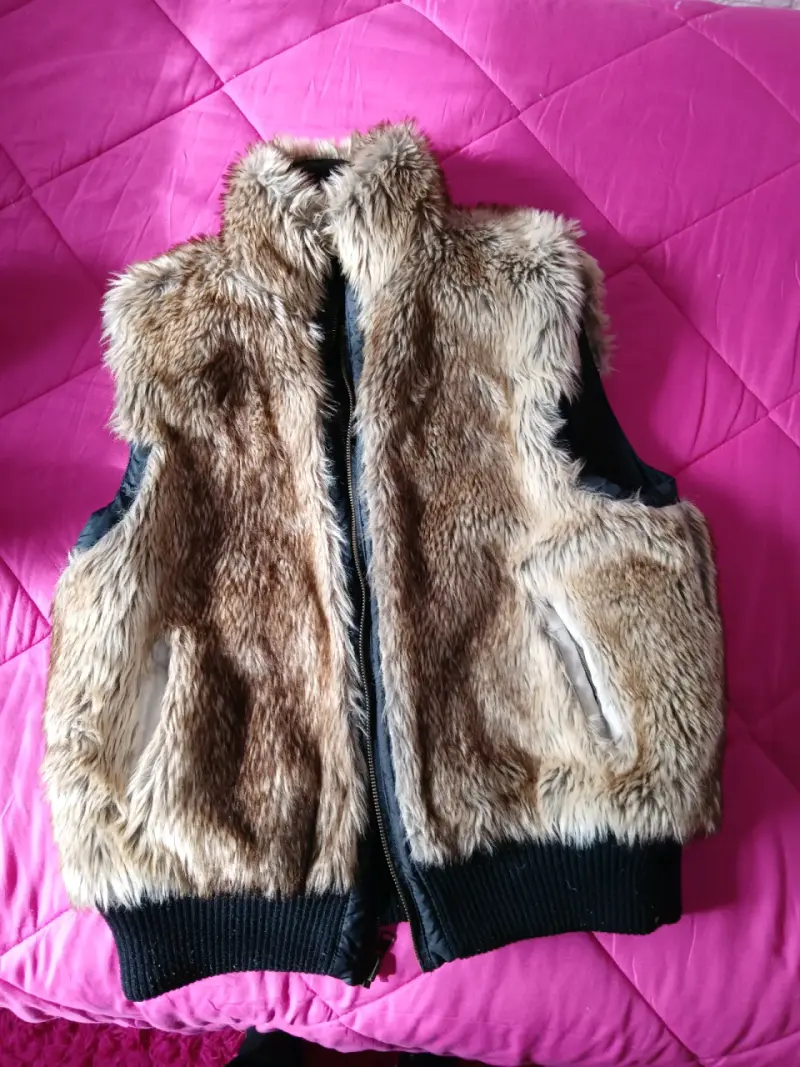 Chaleco reversible de piel sintética para mujer - 1