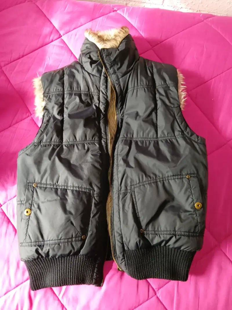 Chaleco reversible de piel sintética para mujer - 2
