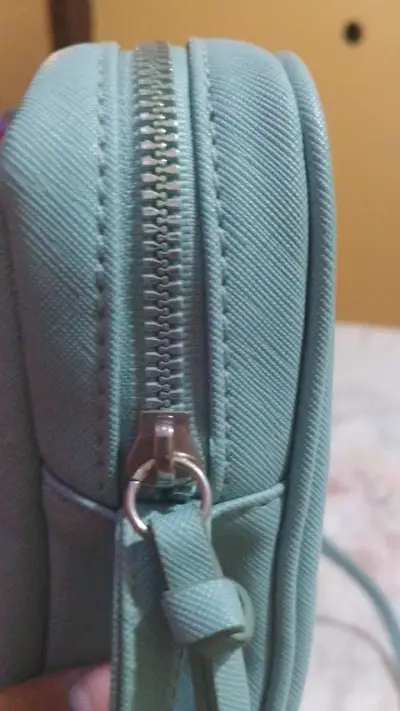 Bolso cruzado celeste con cierre - miniatura 2