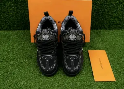 Zapatillas negras de diseñador Louis Vuitton - miniatura 1