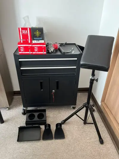Gabinete de trabajo y accesorios - miniatura 1