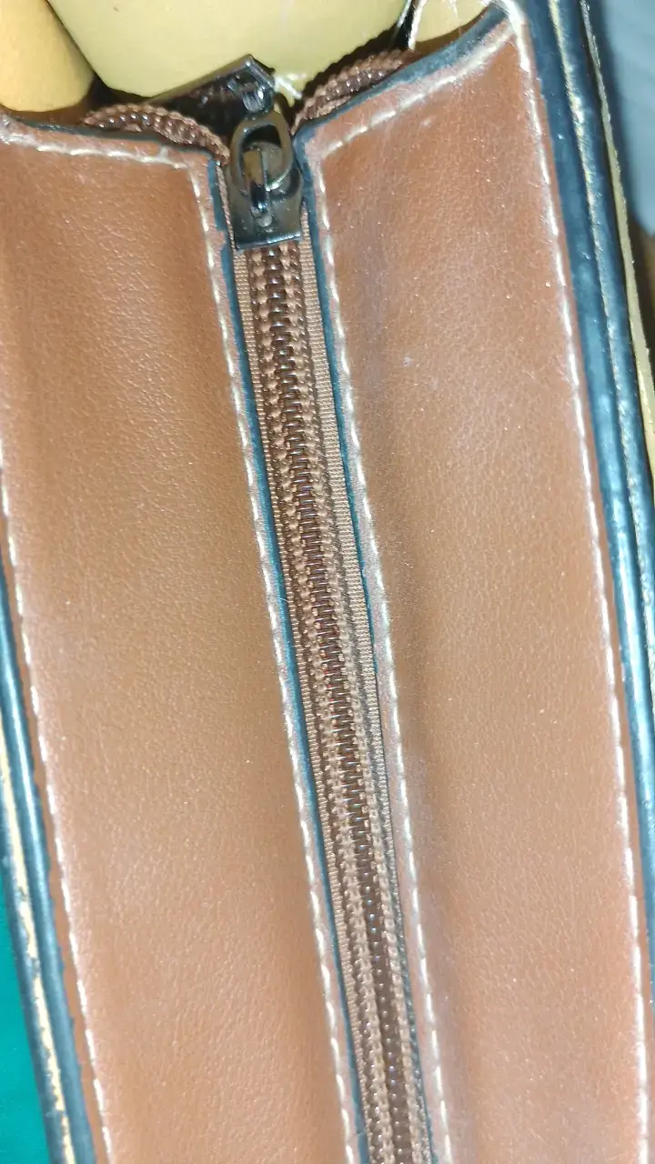 Cartera cruzada dorada con flecos - 4