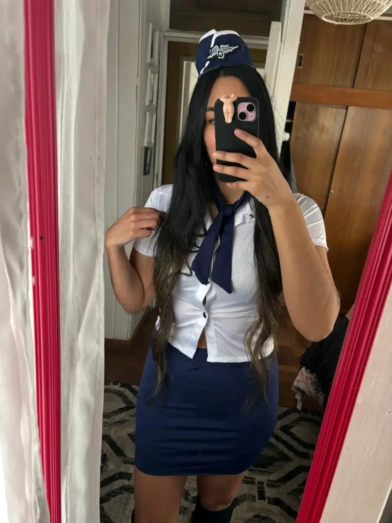Disfraz de azafata azul y blanco para mujer