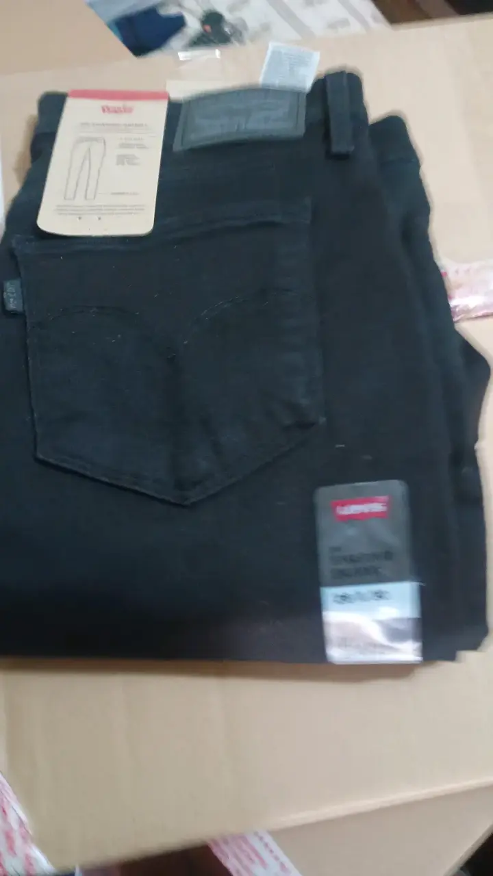 Jeans Levi's 311 Shaping Skinny negros - 3