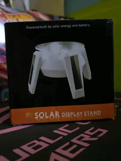 Soporte de exhibición solar 360° con luz LED - miniatura 1
