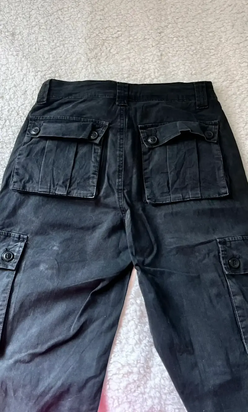 Pantalones de cuero negro y jeans grises para mujer - 6