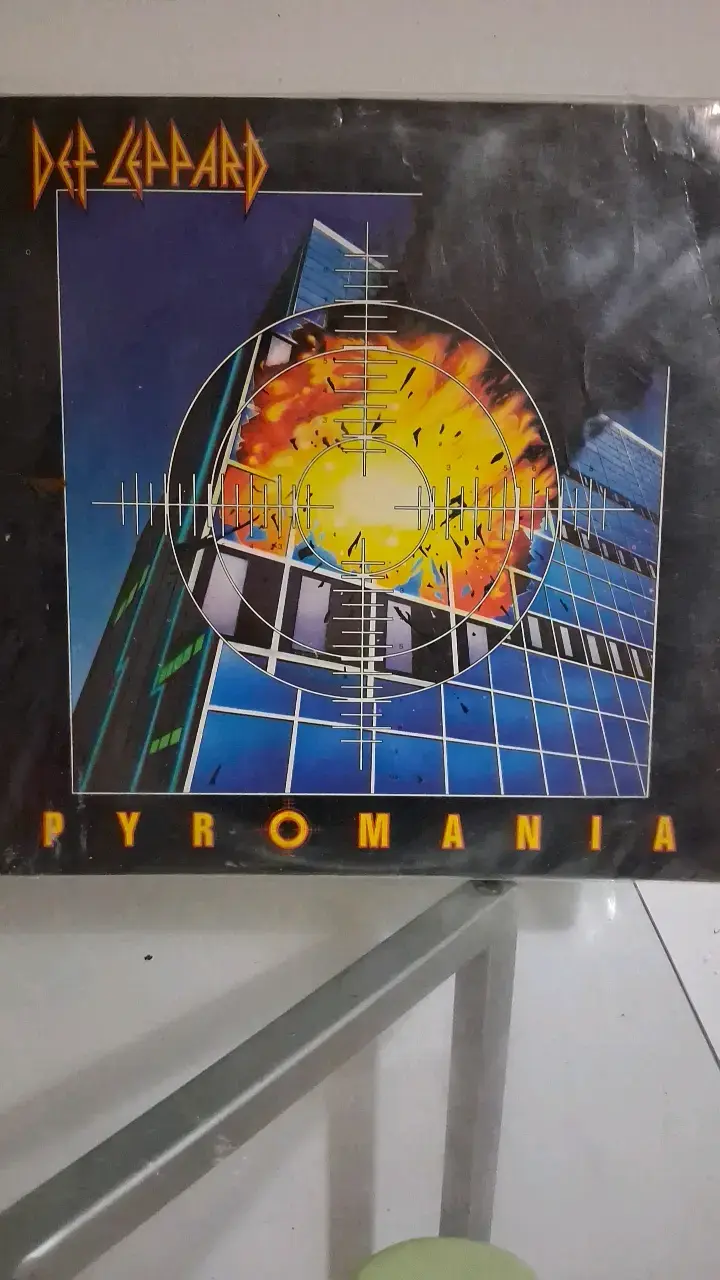 Vinilo Def Leppard Pyromania en buen estado - 1