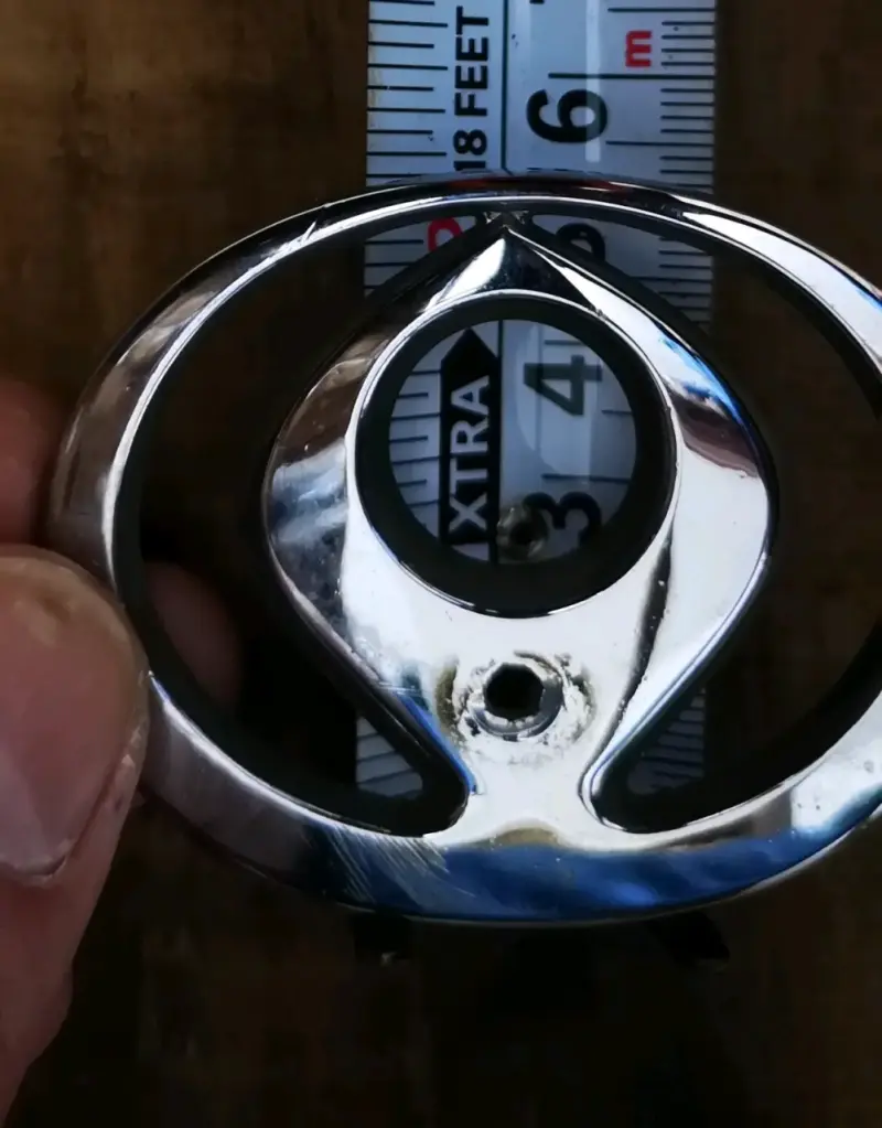 Emblema Mazda artis 323 - 4