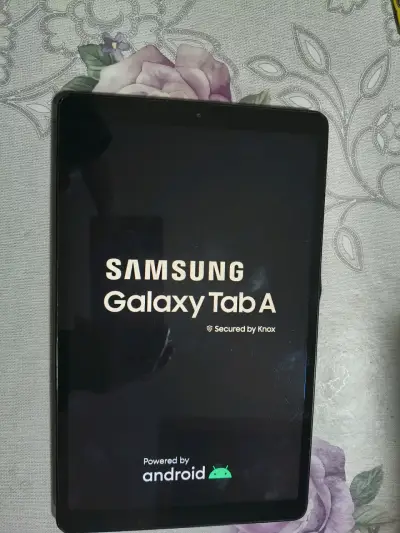 Tablet Samsung Galaxy Tab A en buen estado - miniatura 1