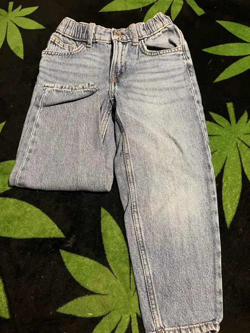Jeans de mezclilla para niños con cintura elástica - 1