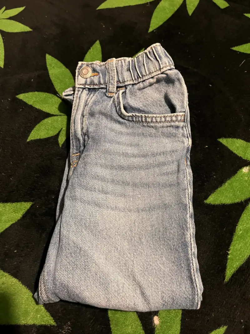 Jeans de mezclilla para niños con cintura elástica - 2