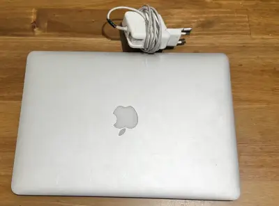 MacBook Air 13 pulgadas 2017 8GB RAM 500GB SSD - miniatura 3