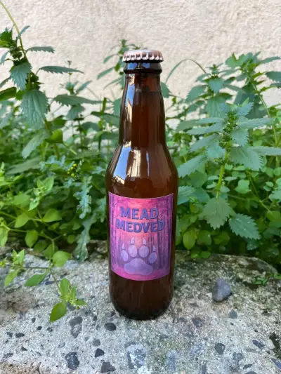 Botella de hidromiel Medved artesanal - miniatura 1