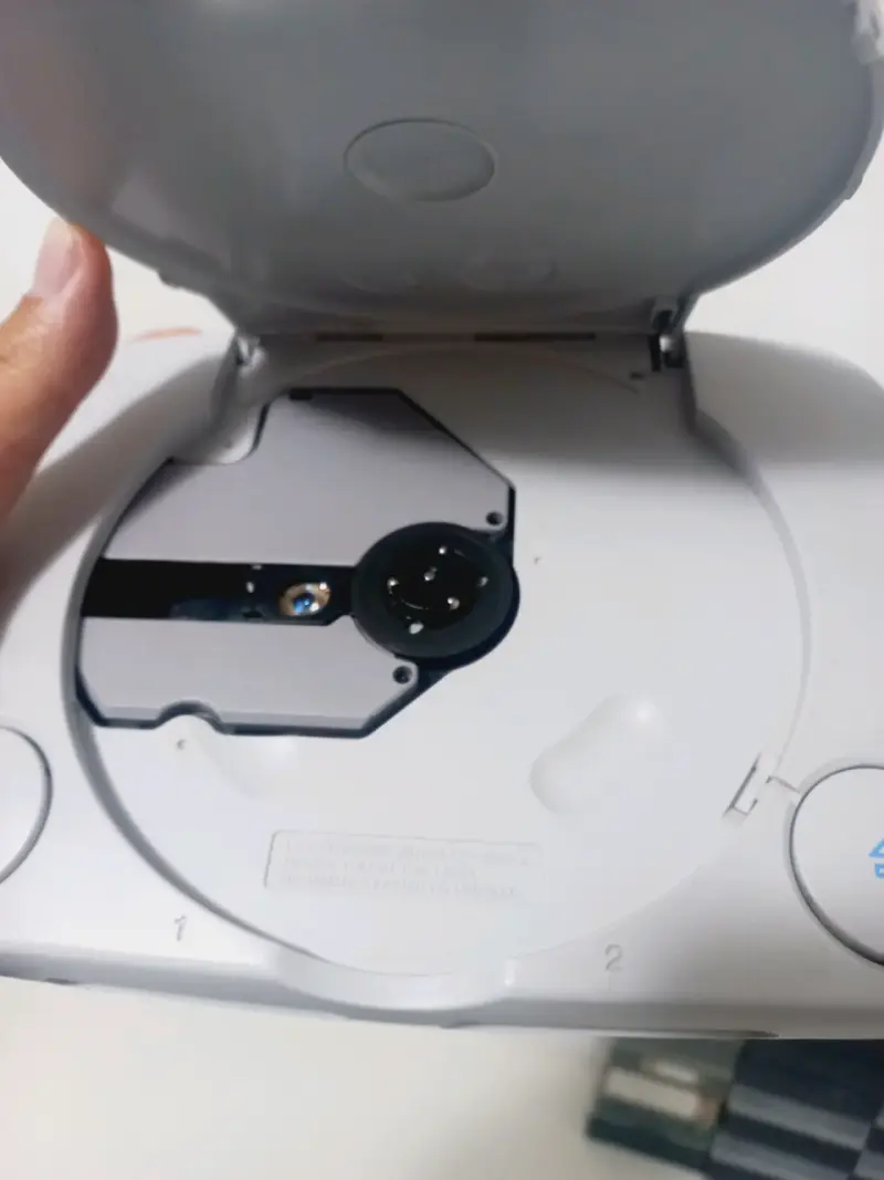 Consola Sony PS One con control y cables - 4