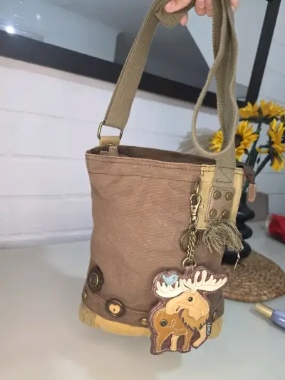 Bolso de lona marrón con monedero colgante - miniatura 1