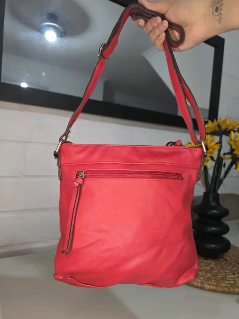 Cartera roja de cuero Franco Sarto con correas ajustables - 3