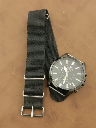 Reloj Casio Edifice Cronógrafo Negro - miniatura 2