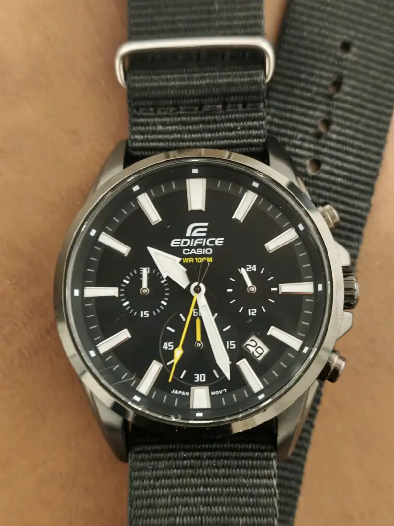 Reloj Casio Edifice Cronógrafo Negro - 3