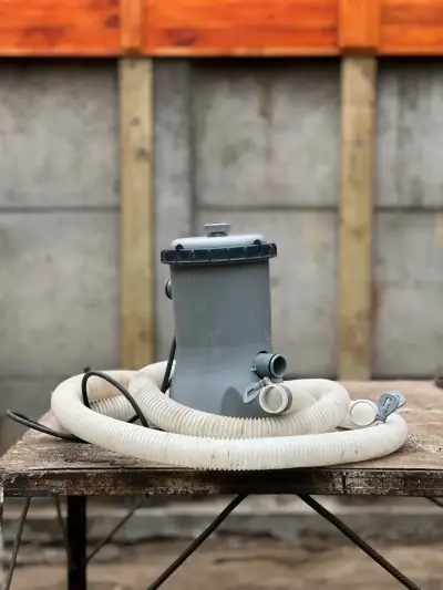 Filtro de piscina con mangueras y conexiones - miniatura 1
