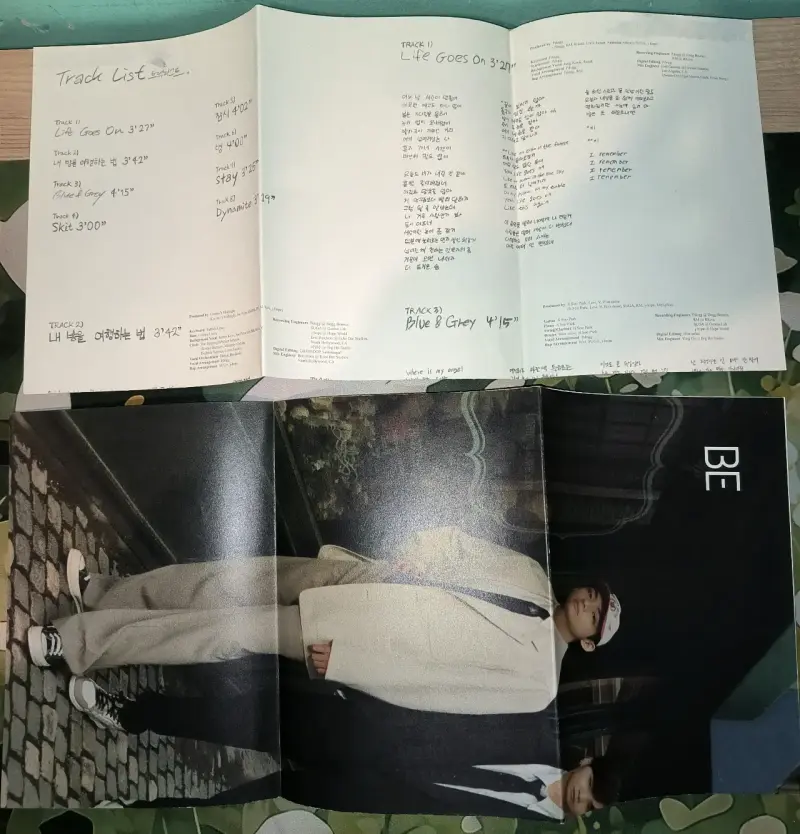 Álbum de BTS BE Deluxe Edition - 4