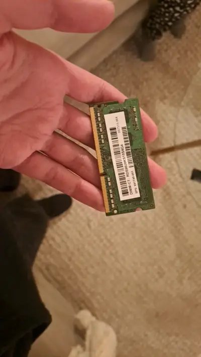 Memoria RAM DDR3 4GB Samsung para Laptop - miniatura 1