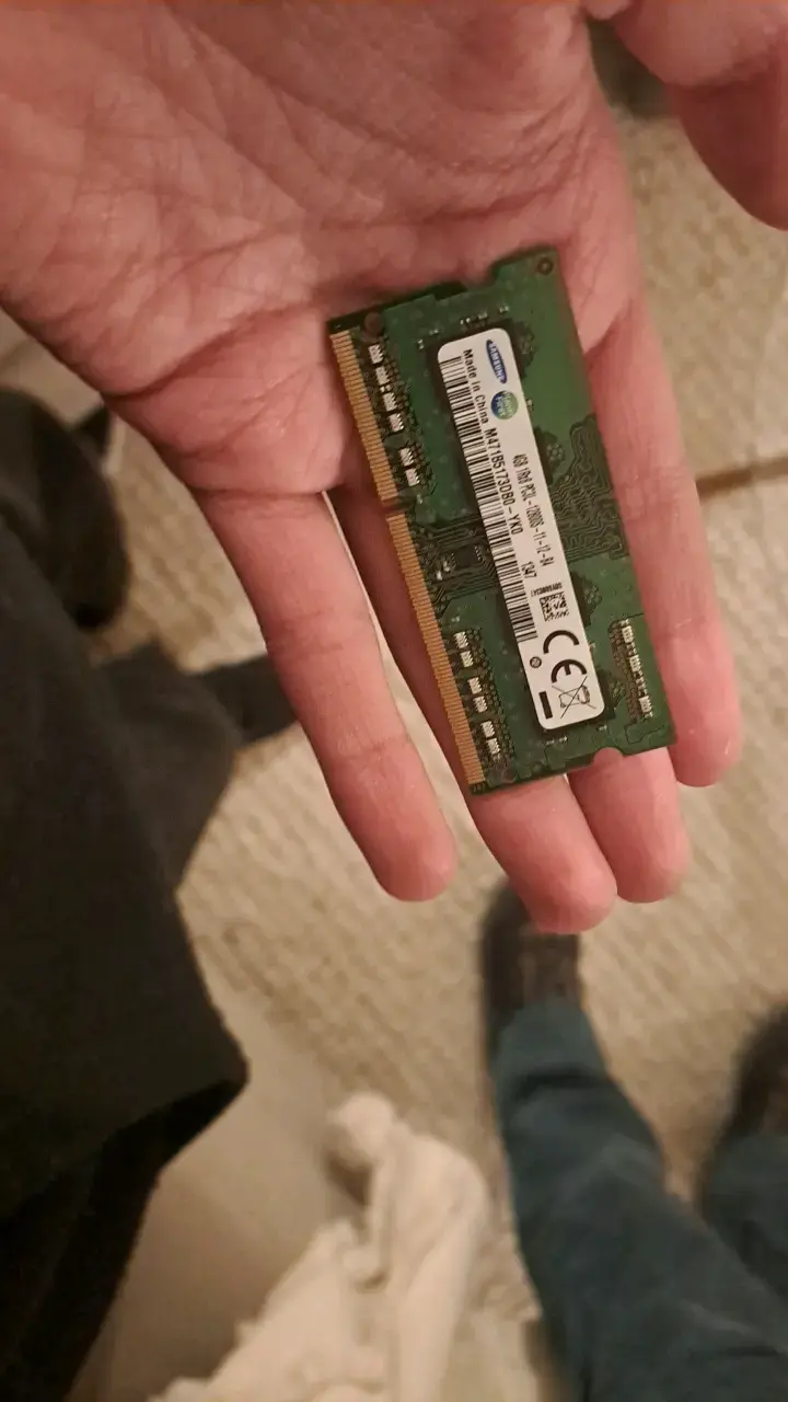 Memoria RAM DDR3 4GB Samsung para Laptop - 2