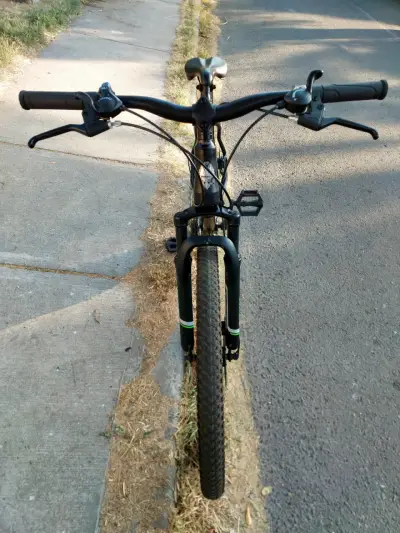 Bicicleta Bianchi mountain bike Negra y Verde - miniatura 2