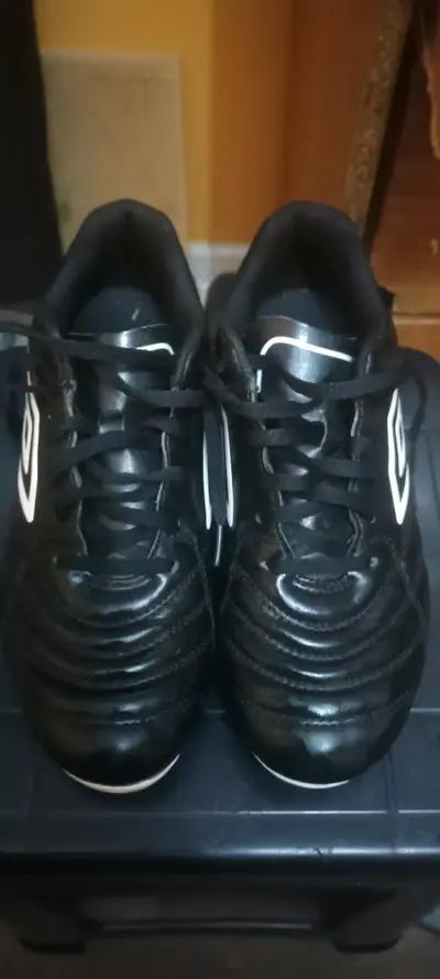 Zapatillas de fútbol Umbro Classico negras - miniatura 1