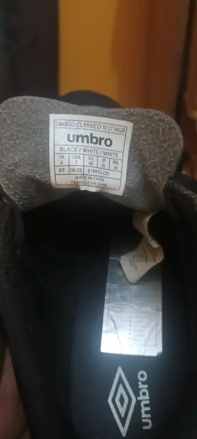 Zapatillas de fútbol Umbro Classico negras - miniatura 2