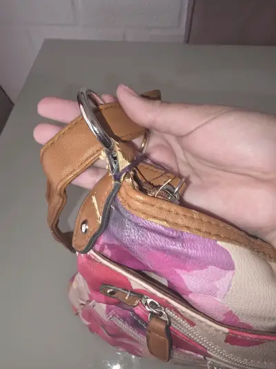 Bolso de hombro floral con correas ajustables - miniatura 4
