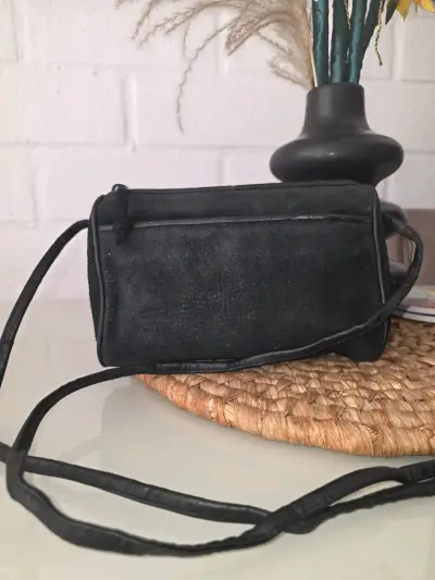 Cartera de cuero negra pequeña - miniatura 2