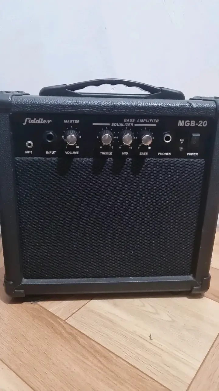 Amplificador de Bajo Fiddler MGB-20 - 1